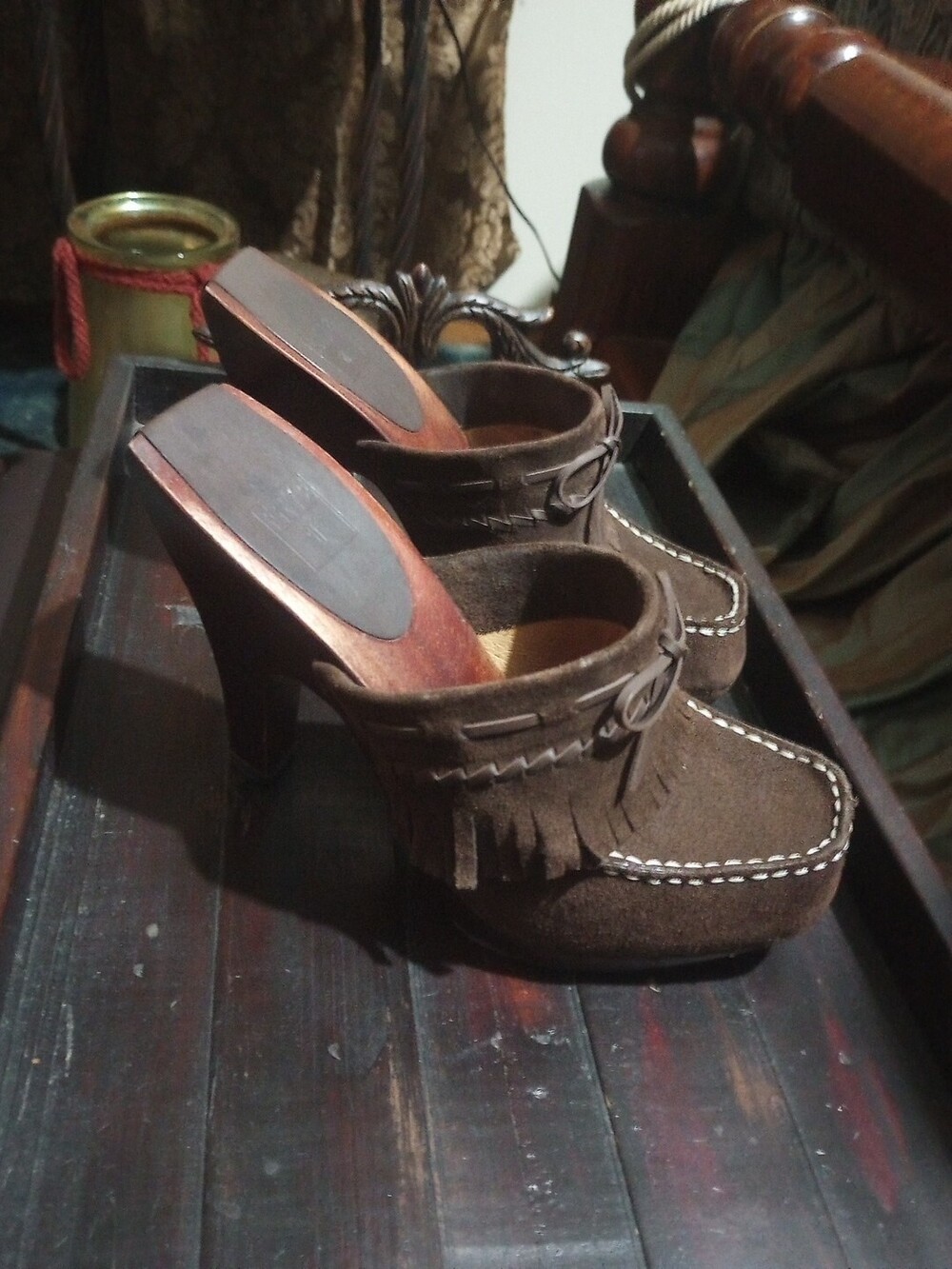 FRYE Lacey Chocolate Brown Suede & Wooden Women Slip On Heel Sz 8 EUC